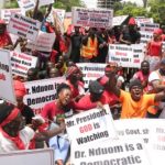 ?Customers demo against Gold Coast Fund Management