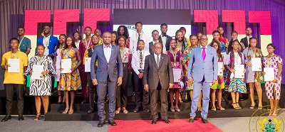 • President Akufo-Addo (middle) with the award winners