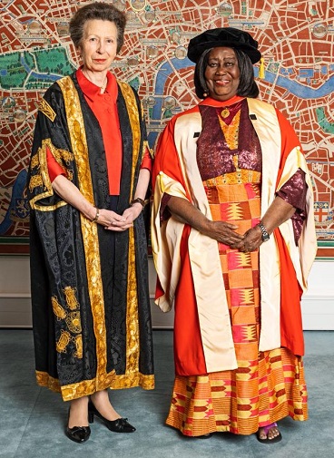 • Mrs Mary Chinery Hesse (right) with Her Royal Highness Professor Wendy Thomson