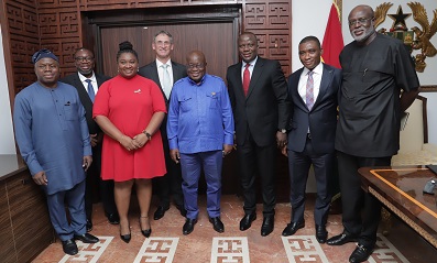 • President Akufo-Addo (middle) with the delegation from Goldfields
