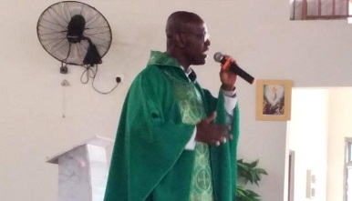 Priest-Rev Fr Bernard Kyei addressing the congregation.