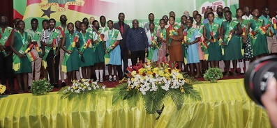 President Akufo-Addo (middle), with the students during the 2022 President's Independence Awards