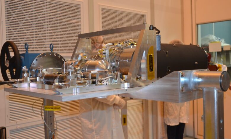 By necessity, MIRI’s detectors are built using a special formulation of Arsenic-doped Silicon (Si:As), which need to be at a temperature of less than 7 kelvins to operate properly. This temperature is not possible by passive means alone, so Webb carries a “cryocooler” that is dedicated to cooling MIRI’s detectors. Credit: NASA/JPL-Caltech.