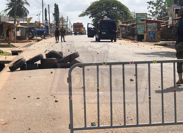 Police mounts road block at Akatsi