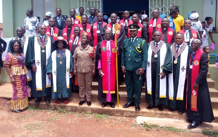 Rt Rev. Christopher Kwesi Dadson (middle) and Bro Thomas Oppong (third right) with members of Synod after the session