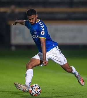 Nana Brew-Butler’s talented grand nephew Campbell signs pro contract with Everton