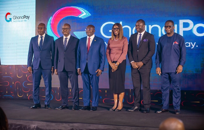 Vice President, Dr Bawumia (fourth from right),Dr Addison (second from left) with the dignitaries at the launch