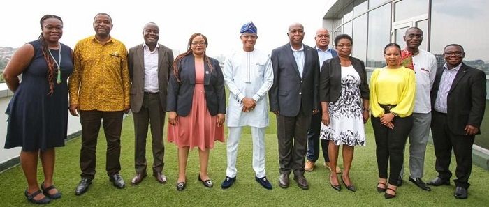 Dr Mustapha Abdul-Hamid (fifth from left), Mr ThatoMohasoa, (sixth from left) with officials of both companies.
