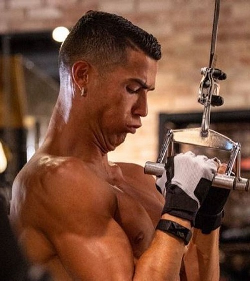 • Ronaldo – Keeping fit in the gym during the pre-season campaign