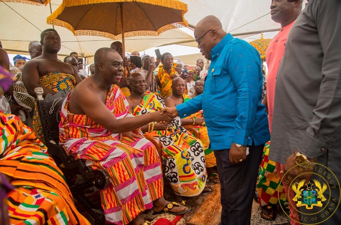 President Akufo-Addo (right) exchanging pleasantries with Osagyefo Oseadeeyo Agyemang-Badu II on arrival at Sunyani