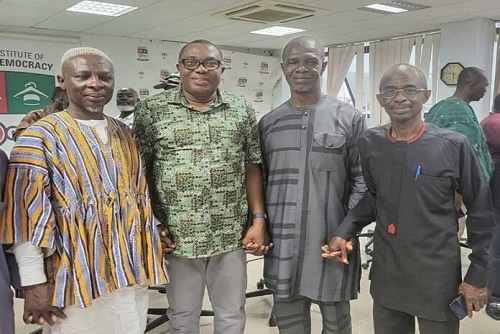 • Mr Nketia (right) and Mr Ofosu Ampofo (second from left) and the two constituency executives