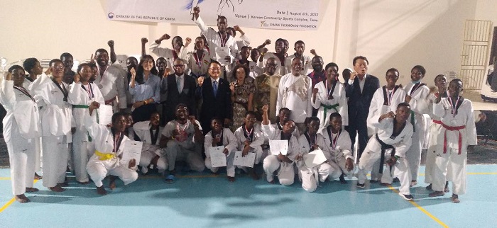 • Winners in a group picture with the Korean Ambassador and other officials