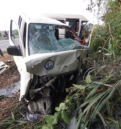2 die in gory crash …17 others sustain injuries in accident on Accra-Cape Coast Highway