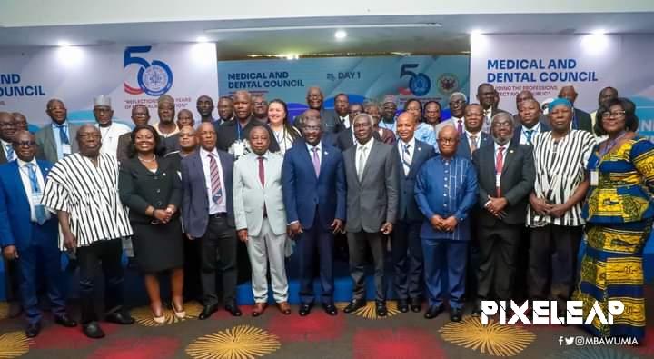 Vice Prsident Bawumia (middle) with members of Medical and Dental Council