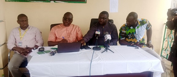 Mr Kafui Semevo (second from left) flanked by others addressing the media