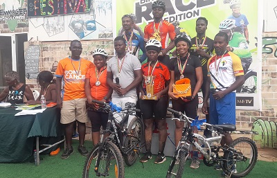• Mr. Antwi (left) with Kudufia (top second left) and other winners and their prizes