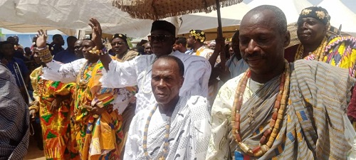 Torgbui Agbesi Awusi II (middle) receiving cheers from the people.