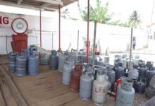 • Gas cylinders