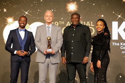 Mr Schraven (second from left) with the award. With him is Mr Mensah (second from right) and others dignitaries