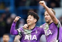 • Son (left) and Kane acknowledging cheers from the crowd