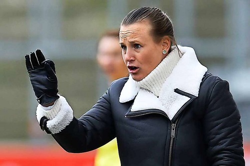 • Häuptle - Queens' new coach