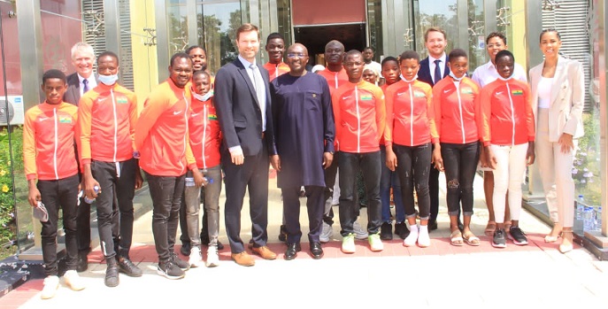 Dr Bawumia hosts American Football delegation