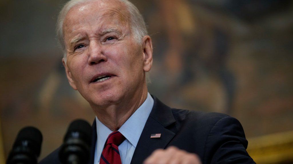 • Biden says documents weren't sitting out on the street