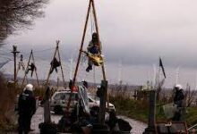 • Hundreds of activists in Lützerath have built precarious structures to sit in