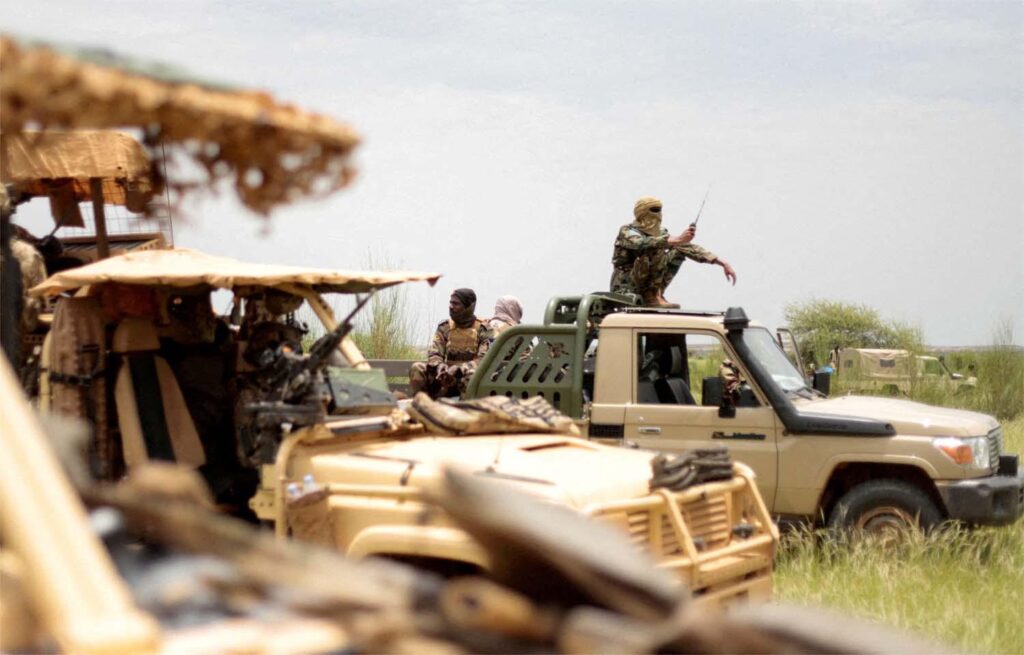 • Malian soldiers during a patrol in Dansongo Circle, Mali