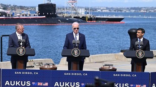 • The US, Australia and UK will jointly build a new class of submarines