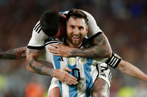 • Messi celebrates after his latest feat