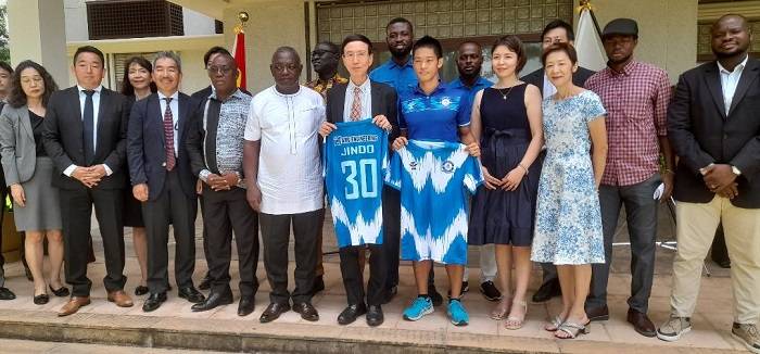 • Jindo and the Japanese Ambassador (holding jerseys) with club officials and other dignitaries after the outdooring