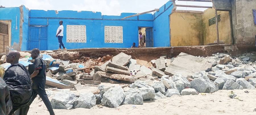Tidal waves displaced 100 residents, destroy property at Moree