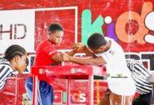 An action scene from one of the armwrestling matches