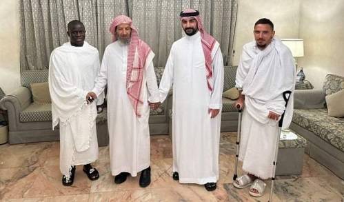 • Kante (left), AC Millan Star, Ismael Bennacer (right), with Arab friends during Hajj 2023