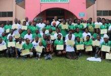• The beneficiaries with their certificates
