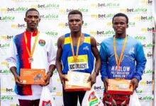 Atia (middle) with the first and second runners up Basit Afful (left) and Ishmael Arthur
