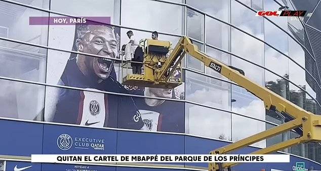 • Mbappe’s posters being taken off at the Parc des Princes