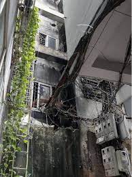 • Bars on windows in the multi-storey block prevented escape