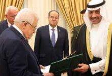 • Saudi envoy, Nayef al-Sudairi (R), presented his credentials to Palestinian President, Mahmoud Abbas (L), at a ceremony