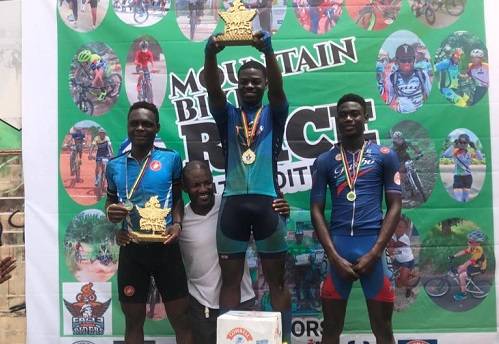 • Kudufia (second right), Mr Antwi (second left) and other winners
