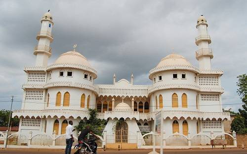 • The Ahmadiyya Central Mosque, Tamale