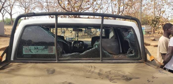 • The chief’s car with the damaged wind screen