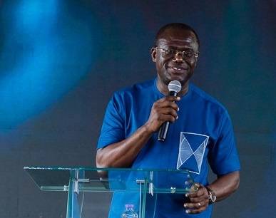 Dr Joseph Siaw Agyepong (inset) speaking at the thanksgiving service
