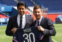 • Nasser Al-Khelaifi pose with Lionel Messi