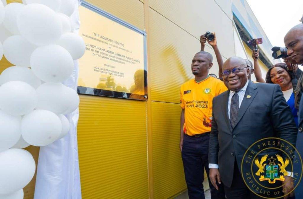 President Akufo-Addo and Mustapha Ussif unveil a plaque at the Borteyman Complex