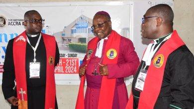 Rev Bortey interacting with Very Rev Eric Amihere(right)and Rev Isaac Oduro-Boateng Photo Seth Osabukle