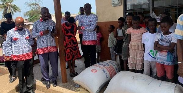 Ghana: Revival Outreach Church donates food, cash to Street Academy Ghana: Revival Outreach Church donates food, cash to Street Academy