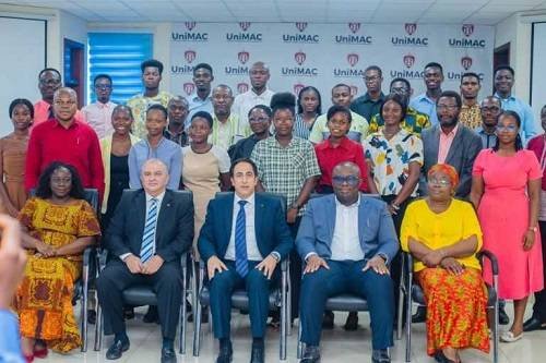 Lebanese Community awards scholarships to 21 students of UniMAC