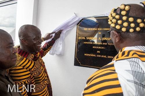 Lands Minister inaugurates GH¢5m ultra-modern Akim-Oda Minerals C’ssion office complex Lands Minister inaugurates GH¢5m ultra-modern Akim-Oda Minerals C’ssion office complex
